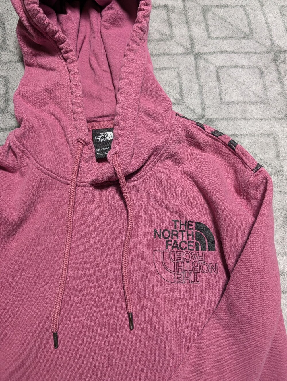 The North Face Graphic Injection Hoodie - Picture 2 of 6